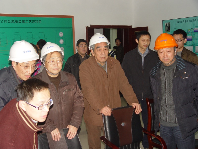 1747450365670946.jpg 01b307ac63a3d99b25a9517e1e1826b8_20091214160932704382.jpg